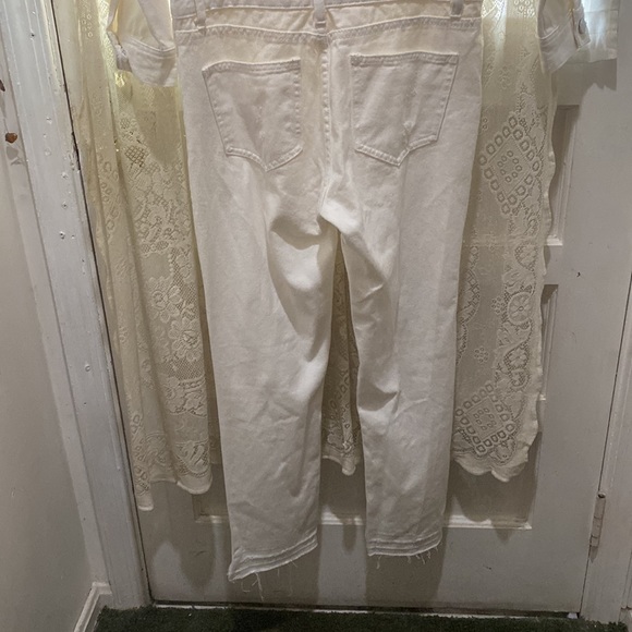 FASHIONOVA(NWT)-WHITE ‘DISTRESSED’ COTTON DENIM JUMPSUIT - Picture 11 of 11